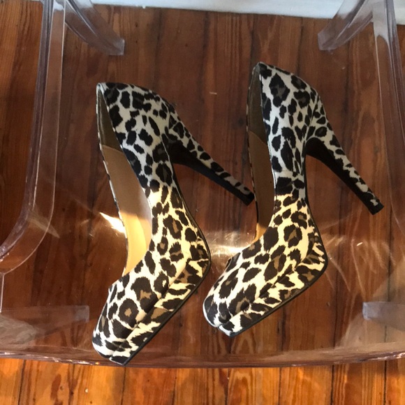 Animal Print Pumps - Picture 3 of 4